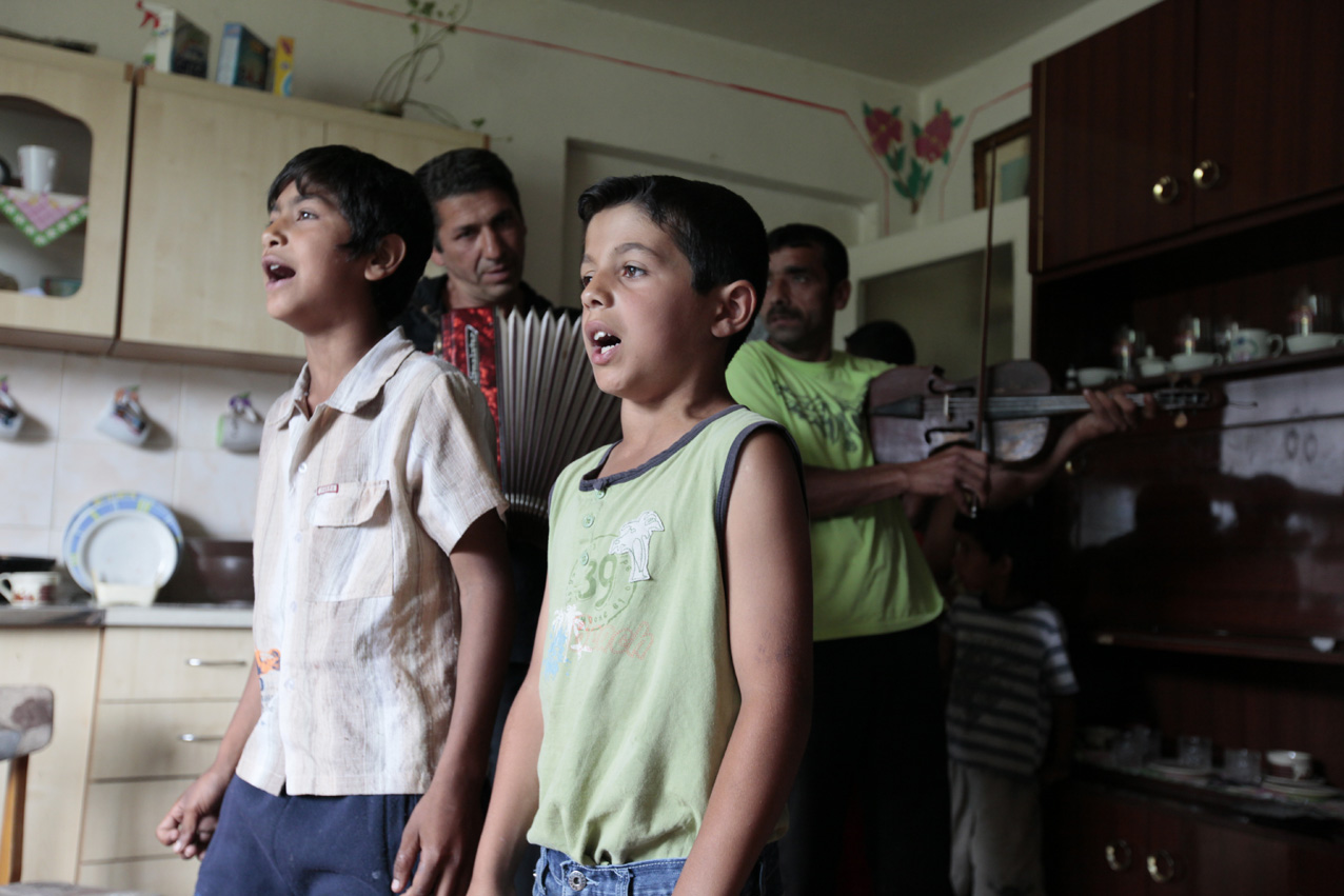 Pala late, pala late me merav